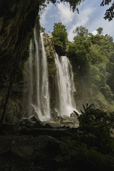 Cascada Nauyaca Waterfalls en Costa Rica