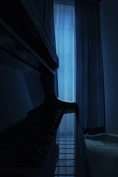 Rendu Piano Queue Devant Fenêtre Clair Lune — Photo