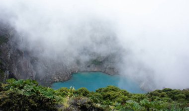 Irazu Volkan Krateri Gölü