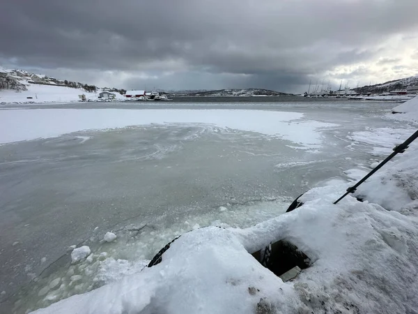 ノルウェーのトロムソでは雪に覆われた自然が — ストック写真