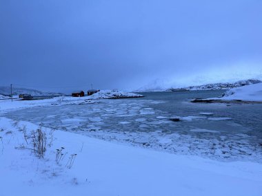 Kış mevsiminde kar manzarası Tromso Norveç