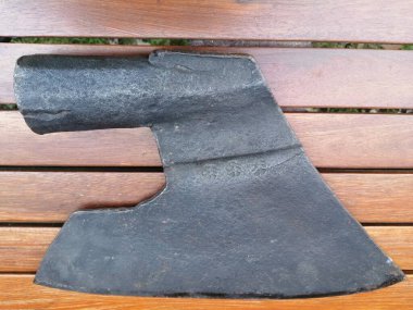 Siyah-beyaz tahta saplı yakın çekim.