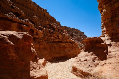 Renkli Kanyon Nuweiba Dahab Mısır