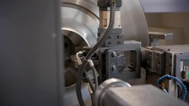 Cnc Máquina Trabalho Corte Ferramenta Processamento Detalhes Metal Aço Torneamento — Vídeo de Stock