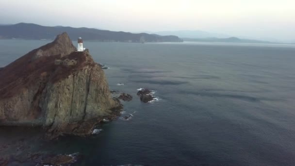 Filmisk Fyr Rock Sunset Kamchatka Högkvalitativ Fullhd Film — Stockvideo
