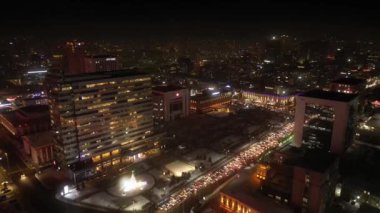 Ulaanbaatar, Moğolistan: Moğolistan 'ın başkenti ve en büyük şehri olan Ulan Bator' un gece görüş açısı. Yüksek kalite 4k görüntü
