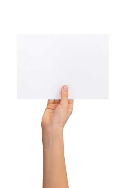 Ręczne Trzymanie Pustej Ulotki Kartka Papieru Pozycji Poziomej Odizolowanym Tłem — Zdjęcie stockowe