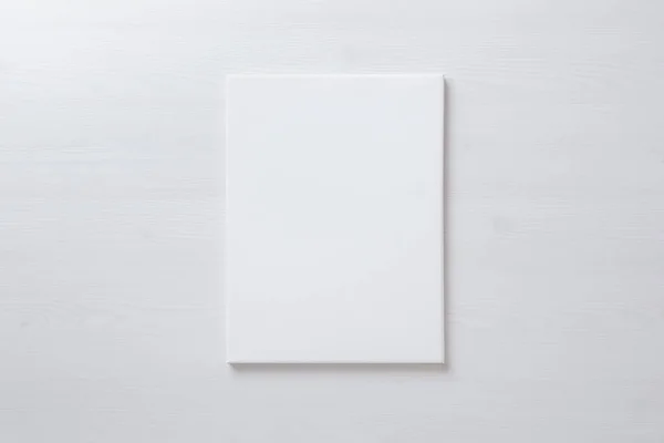 Verticale Blanco Canvas Frame Model Voor Kunstschilderkunst Fotopresentatie Mockup Ligt — Stockfoto