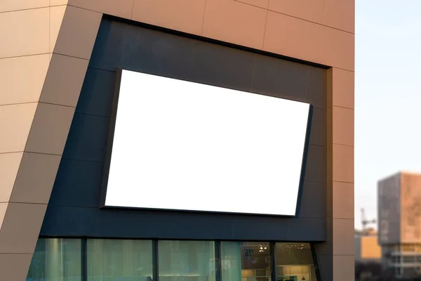 现代领先的展示 广告牌嘲笑购物中心入口 用于广告牌设计促销的孤立的 白色的表面 — 图库照片
