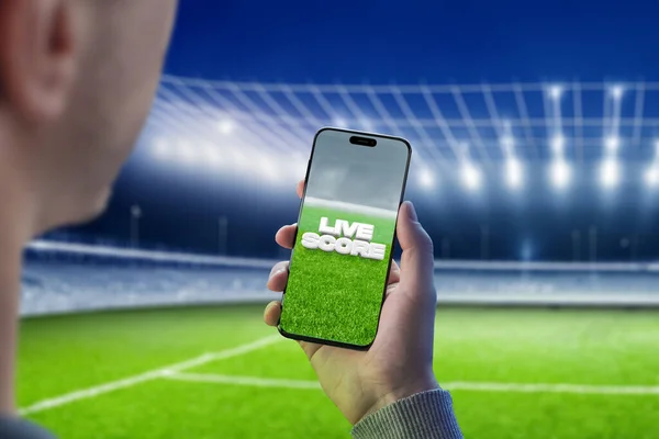 Live Score Interfaccia Online Smartphone Mano All Uomo Stadio Sullo — Foto Stock