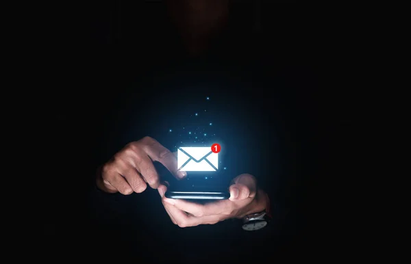 Hand Businessman Using Smartphone Email Notification Alert Online Communication Concept — Stok fotoğraf