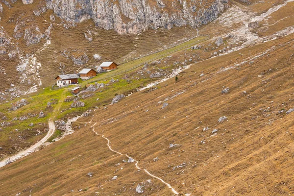 Quelques Greniers Foin Montagne Dans Les Dolomites Avec Panorama Magnifique — Photo