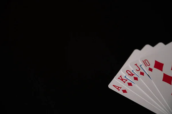 Siyah Arka Planda Kraliyet Karo Poker Kombinasyonu Ile Izole Edilmiş — Stok fotoğraf