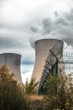 Meysse 'den Nükleer Santral Cruas görünümü