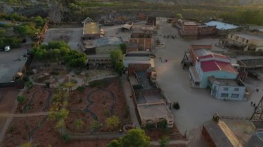 Tabernas Almeria İspanya 'daki Oasys Mini Hollywood Tema Parkı, Endülüs' ün en sıcak bölgelerine seyahat
