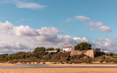 Vila Nova de Cacela Faro 'daki sahil manzarası