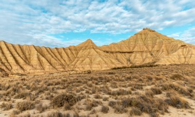 Bardenas Reales de Navarra İspanya 'nın tuhaf kurak manzarası