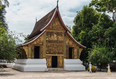 Luang Prabang yarımadasının kuzey ucundaki Budist tapınağında cenaze şapeli.