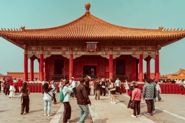 Yasak Şehir, Pekin 'deki Tian' anmen Meydanı 'nda bulunan UNESCO Dünya Mirası Alanıdır.