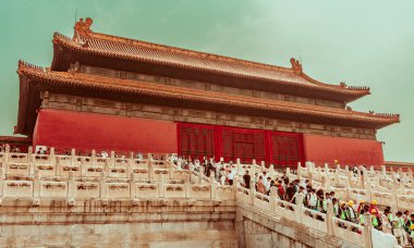 Yasak Şehir, Pekin 'deki Tian' anmen Meydanı 'nda bulunan UNESCO Dünya Mirası Alanıdır.