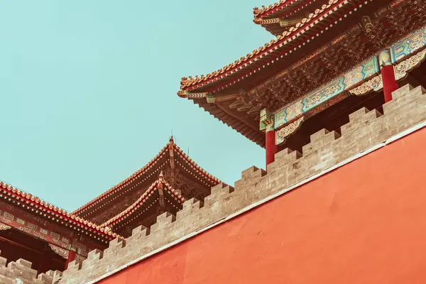 Yasak Şehir, Pekin 'deki Tian' anmen Meydanı 'nda bulunan UNESCO Dünya Mirası Alanıdır.