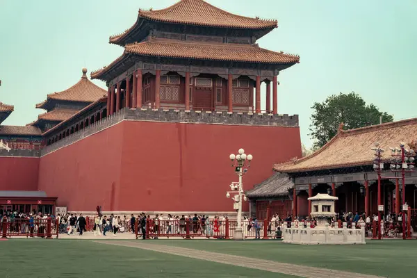 Yasak Şehir, Pekin 'deki Tian' anmen Meydanı 'nda bulunan UNESCO Dünya Mirası Alanıdır.