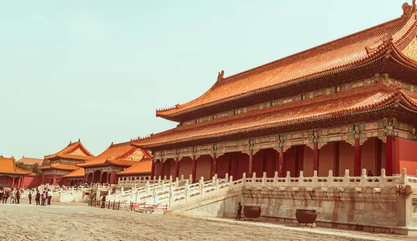 Yasak Şehir, Pekin 'deki Tian' anmen Meydanı 'nda bulunan UNESCO Dünya Mirası Alanıdır.