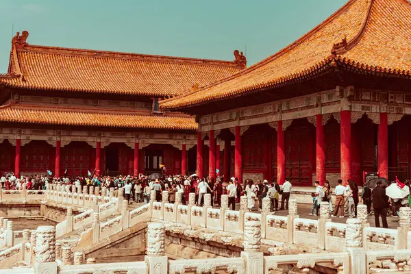 Yasak Şehir, Pekin 'deki Tian' anmen Meydanı 'nda bulunan UNESCO Dünya Mirası Alanıdır.