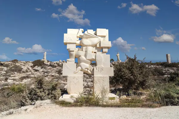 25 Eylül. 2023 Ayia Napa, Kıbrıs. Yunan mitolojisi üzerine heykeller ve sergilerle ünlü açık hava müzesi.