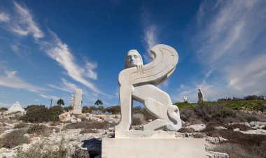 25 Eylül. 2023 Ayia Napa, Kıbrıs. Yunan mitolojisi üzerine heykeller ve sergilerle ünlü açık hava müzesi.