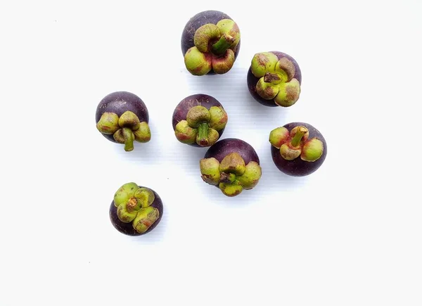 Fruta Madura Mangostán Púrpura Fresca Aislada Sobre Fondo Blanco — Foto de Stock