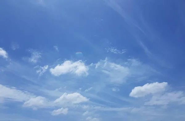 Witte Wolk Blauwe Lucht Achtergrond — Stockfoto