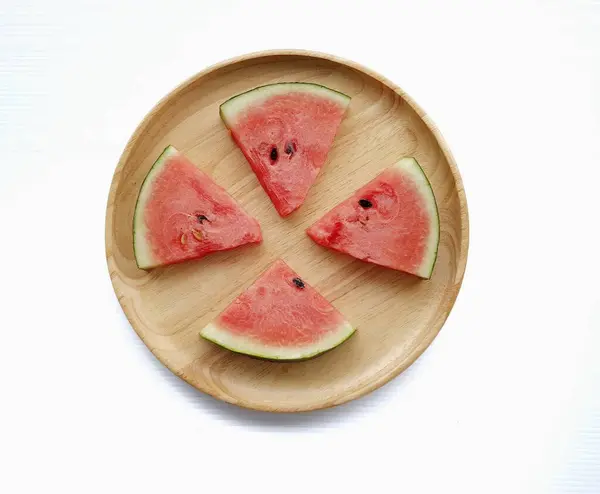 Čerstvý Meloun Plátky Ovoce Talíři Bílým Pozadím — Stock fotografie