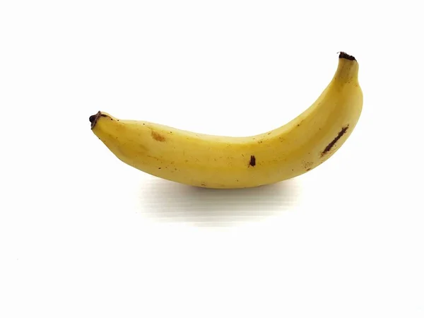 白い背景に熟したバナナの果実 — ストック写真