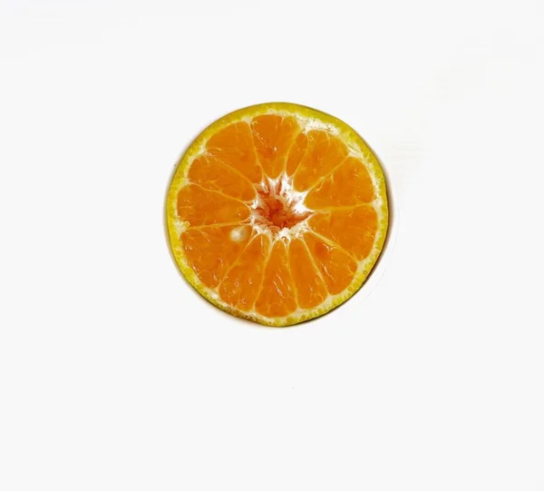 Eine Hälfte Orangefarbener Früchte Auf Weißem Hintergrund — Stockfoto