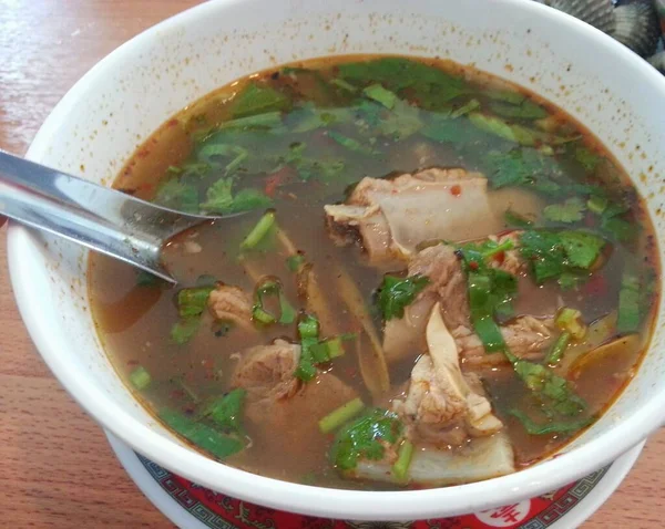 Comida Tailandesa Sopa Quente Picante Com Costeletas Porco — Fotografia de Stock