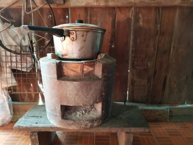 Tayland usulü mutfaklı alüminyum tencere..