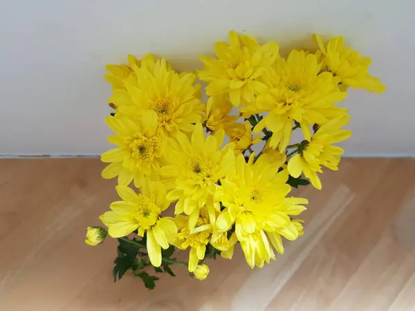 Bovenaanzicht Gele Chrysanten Bloemenboeket — Stockfoto