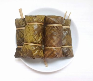 Tay tatlı: muz yaprak yapışkan pirinç muz ve fasulye haşlanmış. Tayland çağrı Khao Tum çamur.