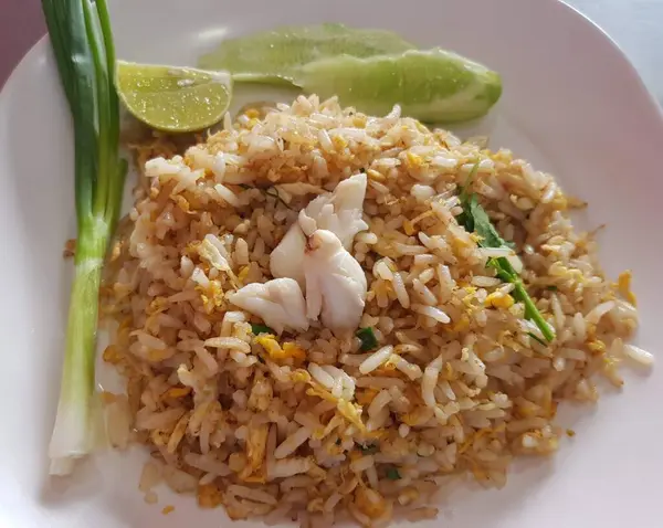 Ταϊλανδέζικο Φαγητό Τηγανητό Ρύζι Καβούρι Ταϊλάνδη Καλέστε Kao Pad — Φωτογραφία Αρχείου