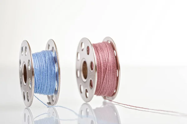 Spools Blue Pink Thread White Background Close — Stock Photo, Image