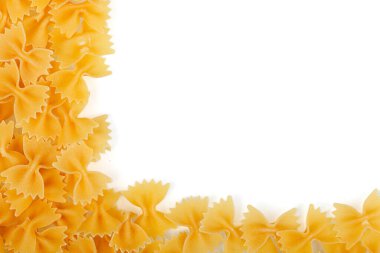 Kuru İtalyan makarnasının farklı türleri ve şekilleri.