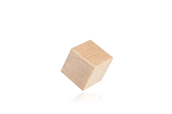 Деревянный Куб Один Штук Изолированном Белом Фоне Вблизи — стоковое фото