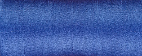 Textura Firelor Pentru Mașină Cusut Culori Albastre Fundal Alb Close — Fotografie, imagine de stoc