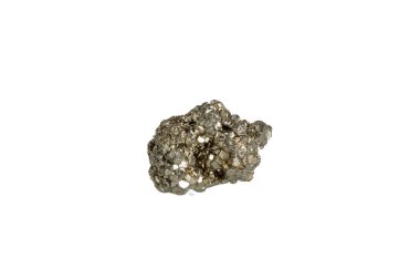 Pyrite mineral taş makrosu beyaz arkaplanda yakın plan