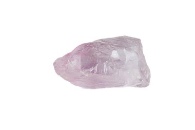 Beyaz zemin üzerindeki Ametist mineral taşı makrosu