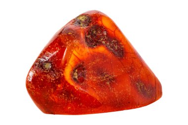 Beyaz arkaplanda kehribar mineral taşı