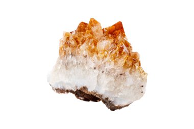 Beyaz arka planda kristal kaya mineral taş sitrin yakın plan