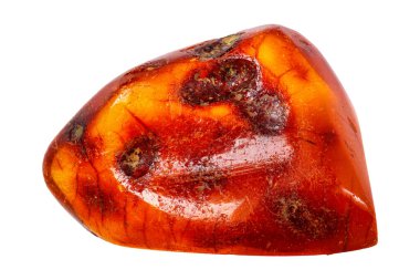 Beyaz arkaplanda kehribar mineral taşı