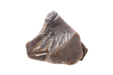Kayadaki Flint mineral taşı, beyaz arka planda. Yakın plan.